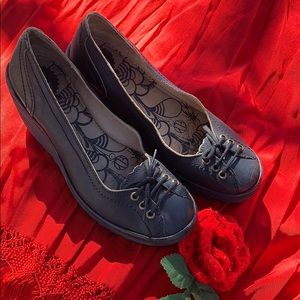 Cute Black Fly Shoes